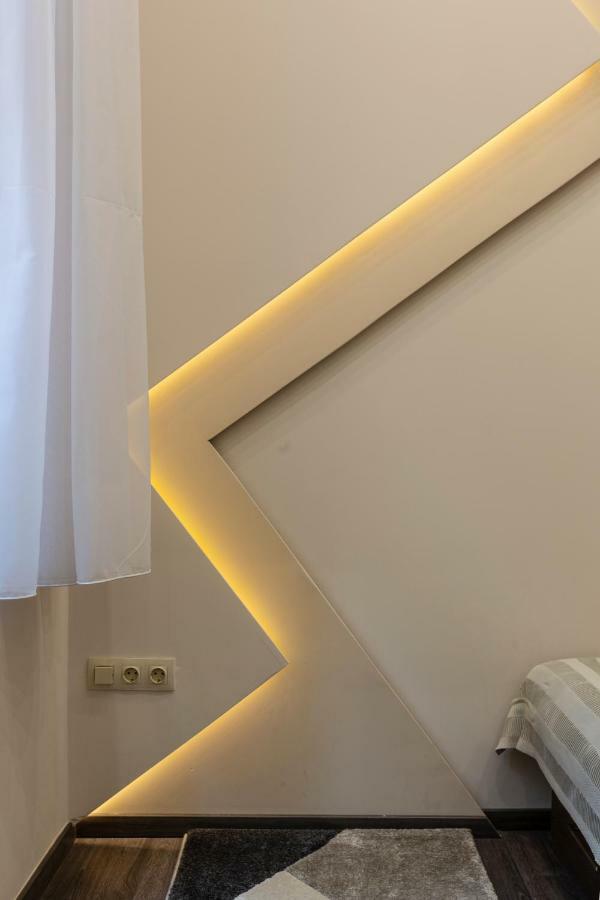 בודפשט Deluxe Downtown Home 2 Bedrm, 2 Bathrm מראה חיצוני תמונה