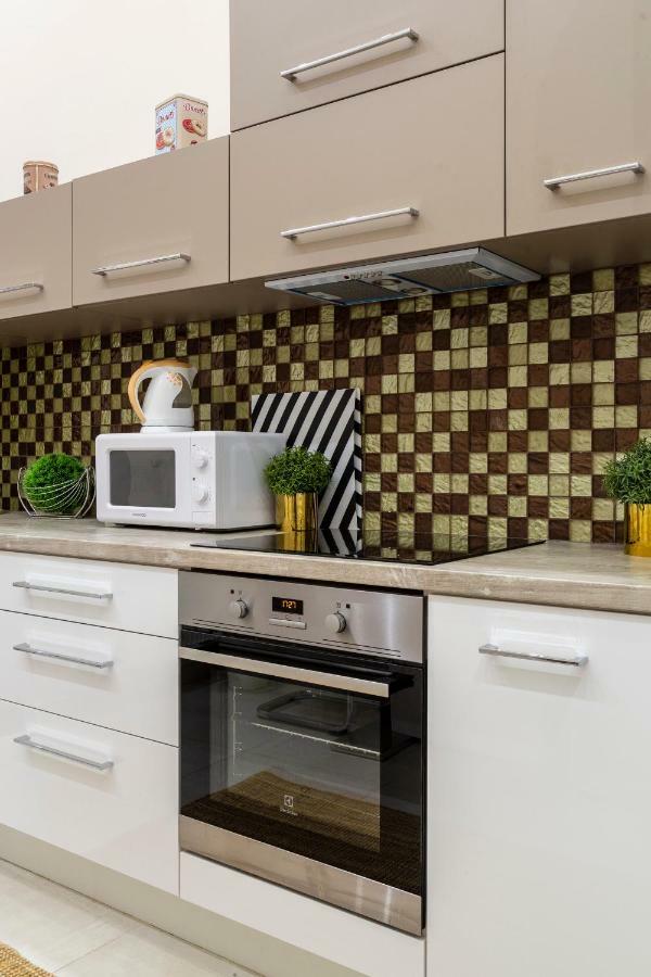בודפשט Deluxe Downtown Home 2 Bedrm, 2 Bathrm מראה חיצוני תמונה
