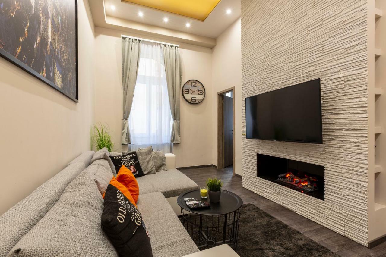 בודפשט Deluxe Downtown Home 2 Bedrm, 2 Bathrm מראה חיצוני תמונה